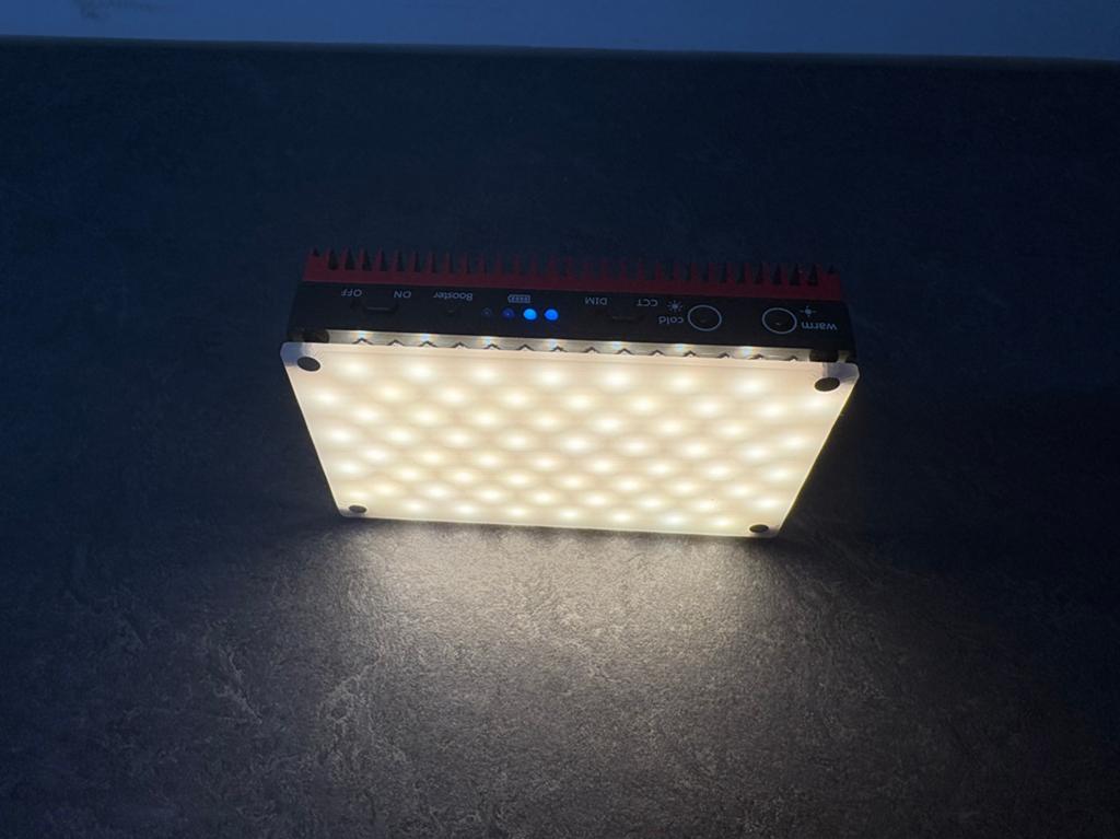 Aputure Amaran AL-MX Brightest Pocket-sized LED Light, Ophalen of Verzenden, Gebruikt, Lamp of Flitsset