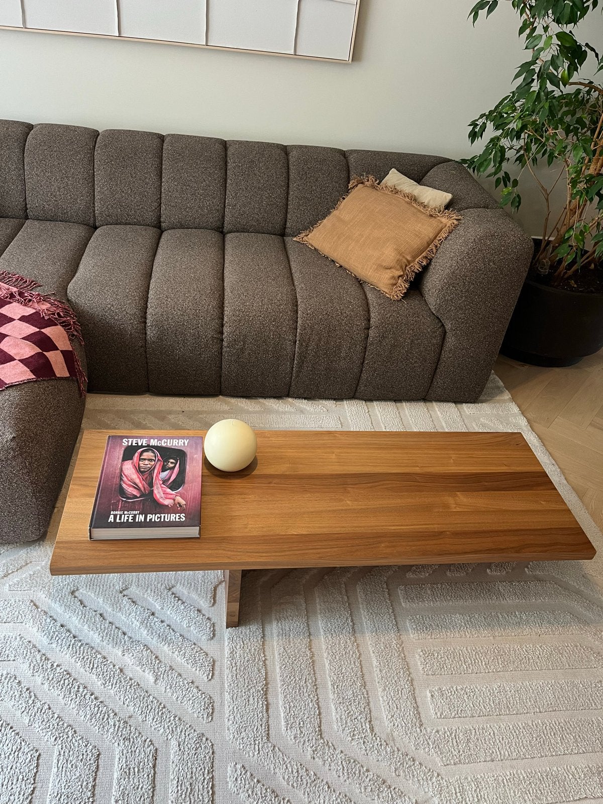VT Wonen Angle Salontafel Walnootfineer, Huis en Inrichting, Tafels | Salontafels, Ophalen, 100 tot 150 cm, 50 tot 100 cm, Zo goed als nieuw