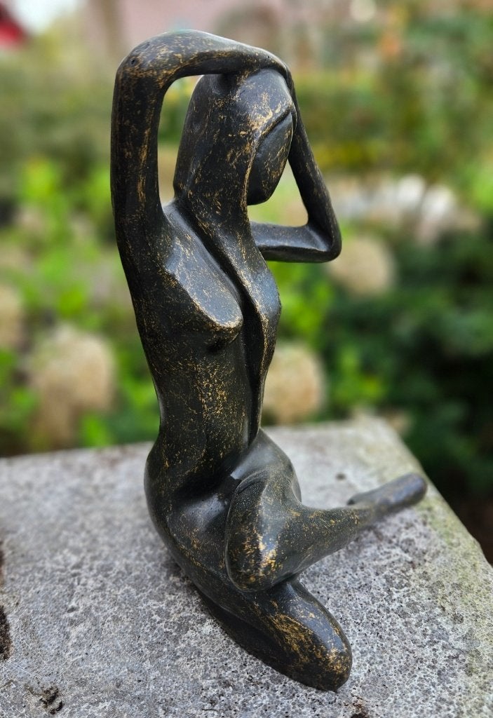 POSERENDE VROUW / Bronzen tuinbeeld / brons, Overige materialen, Nieuw, Info@huisentuindecoratiemarie.nl, Mensenbeeld