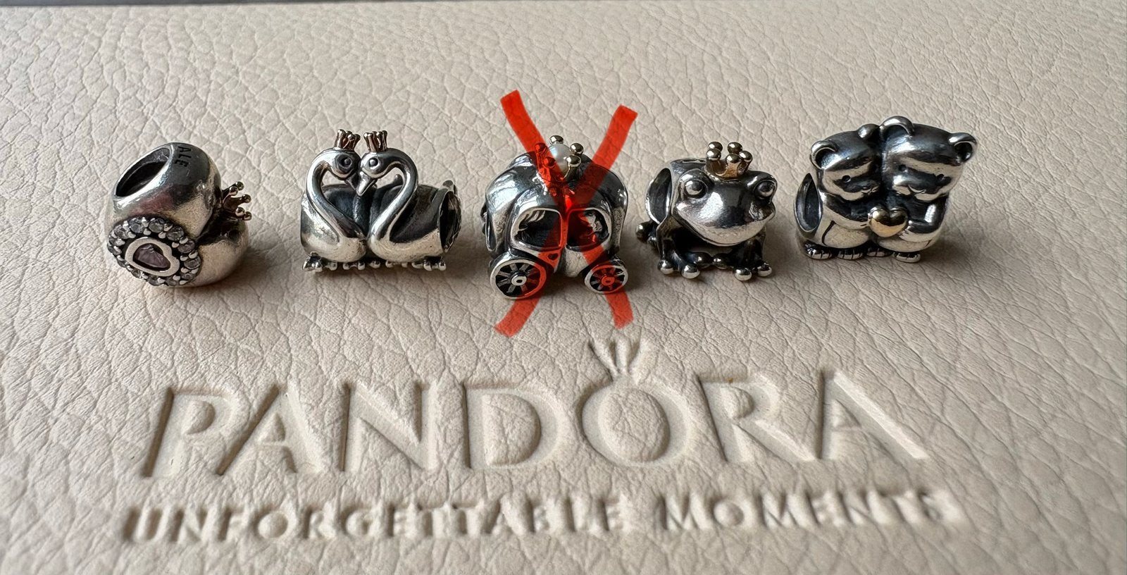 Pandora met 14kt goud bicolor twotone, Pandora, Nieuw, Ophalen of Verzenden, 4 bedels of meer