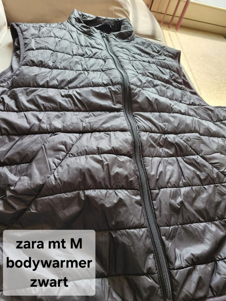 Zara Zwarte Bodywarmer Maat M met Twee Zakken, Kleding | Dames, Bodywarmers, Maat 38/40 (M), Ophalen of Verzenden, Gedragen, Zara