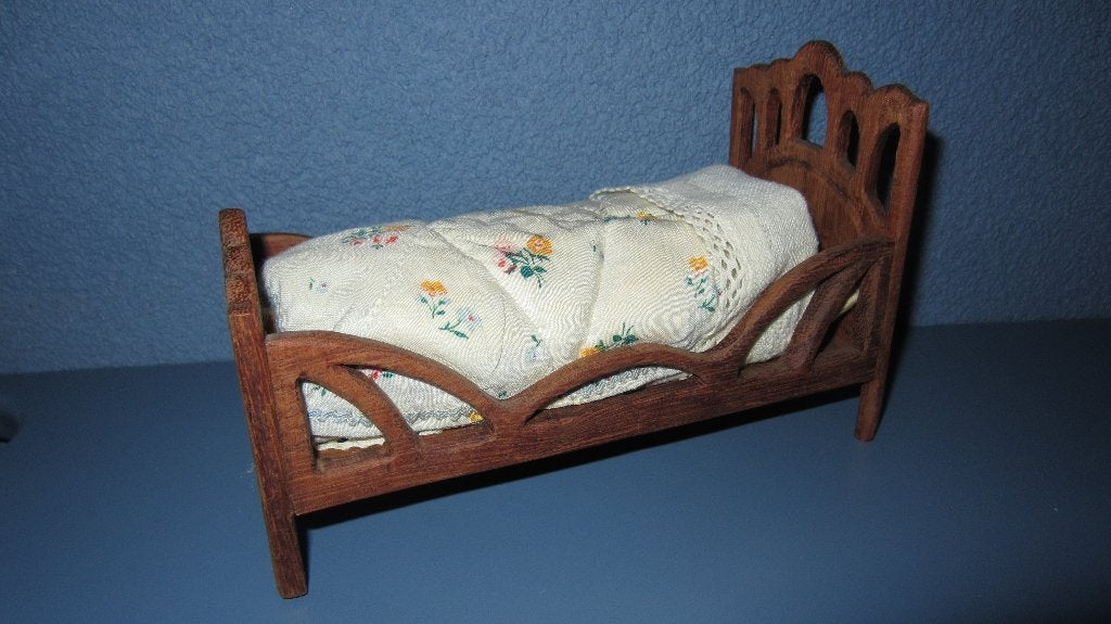 antiek bed - poppenhuis - verzenden kan, Ophalen
