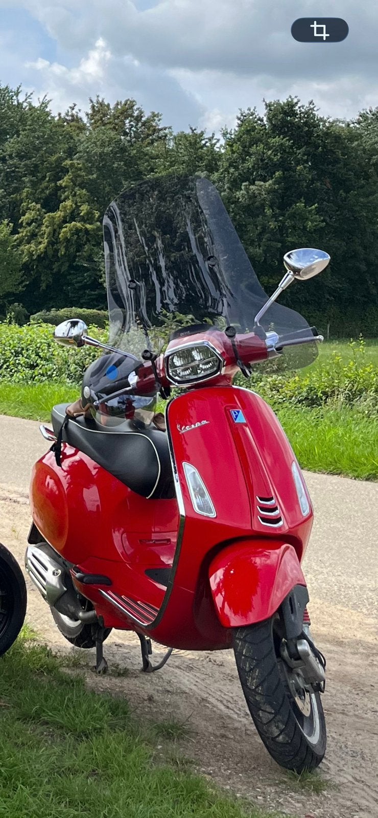 Vespa Sprint 2022  -  weinig km -  incl 2 helmen, Fietsen en Brommers, Ophalen, Maximaal 45 km/u, Vespa S, Zo goed als nieuw