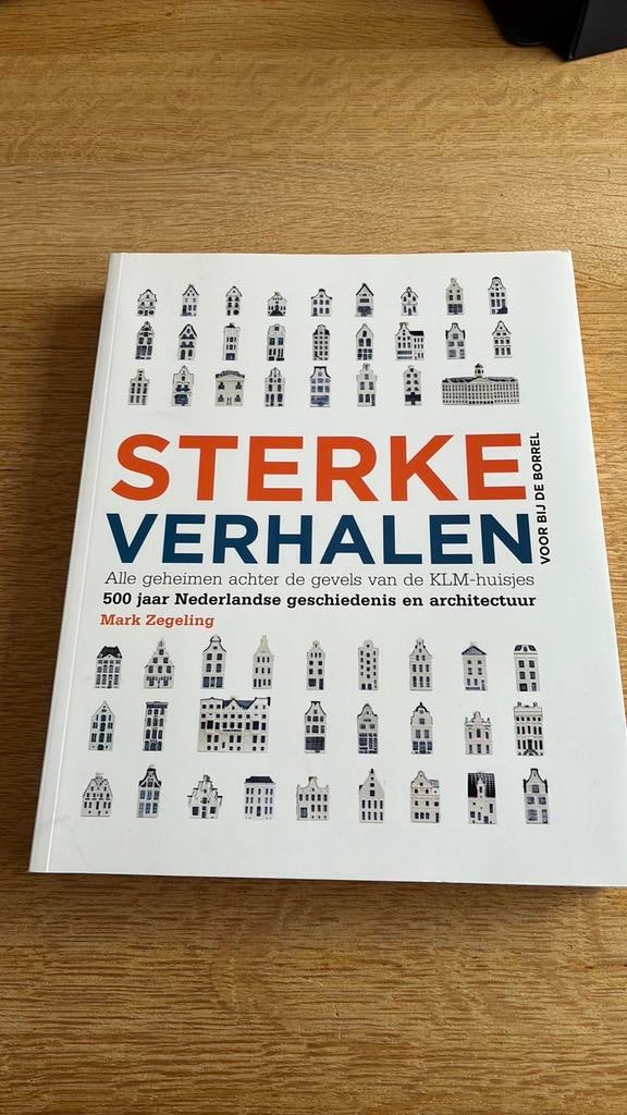 Sterke verhalen geheimen achter de gevels  vd KLM huisjes, Ophalen of Verzenden, Zo goed als nieuw, Overige onderwerpen