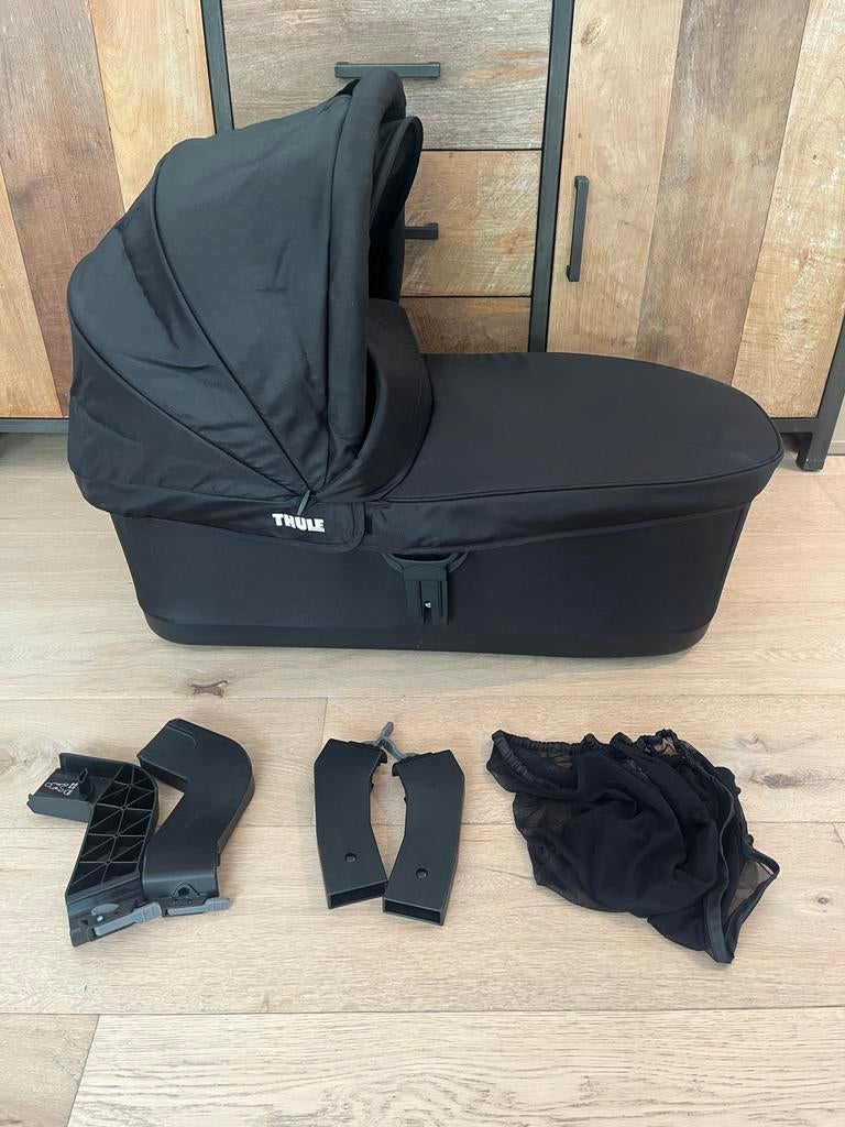 Thule urban glide reiswieg bassinet + adapters en mesh cover, Ophalen, Zo goed als nieuw, Overige merken