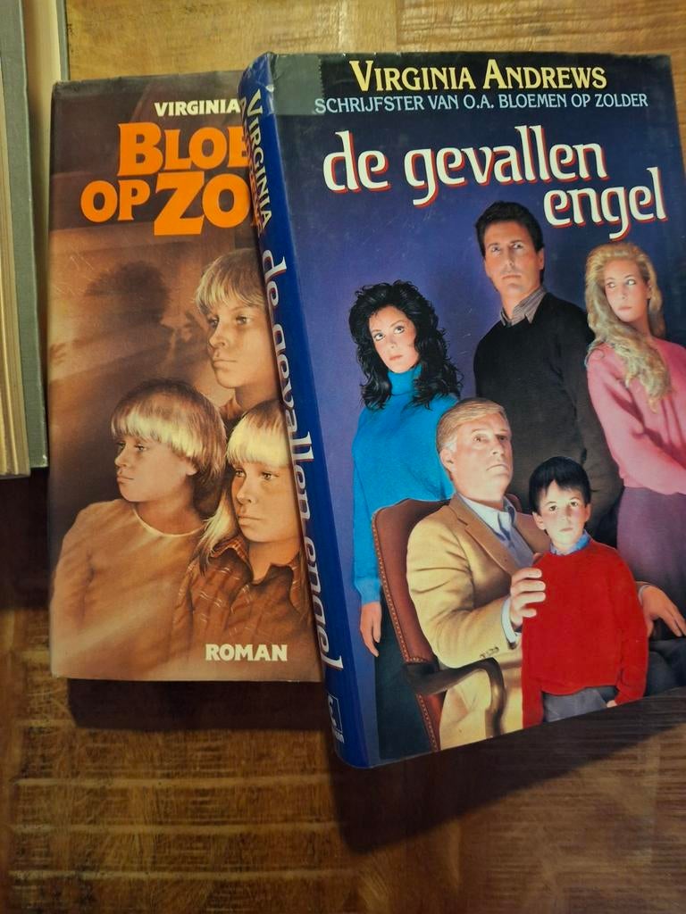 2 gebonden boeken van Virginia Andrews: Bloemen op Zolder, Ophalen of Verzenden, Gelezen, Virginia Andrews