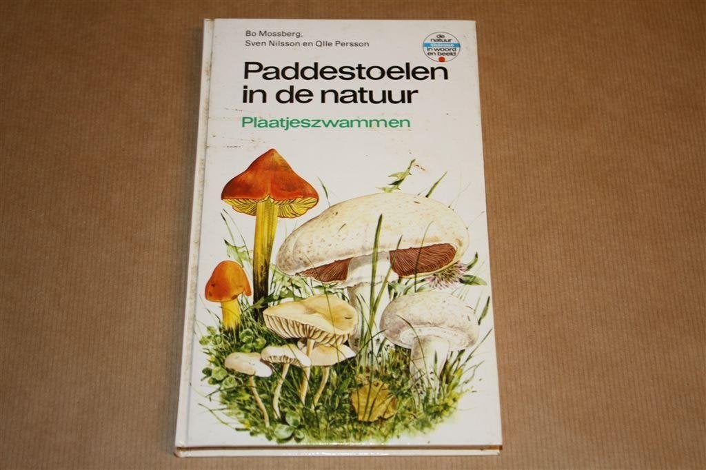 Paddestoelen in de natuur. Plaatjeszwammen., Ophalen of Verzenden, Gelezen, Natuur algemeen