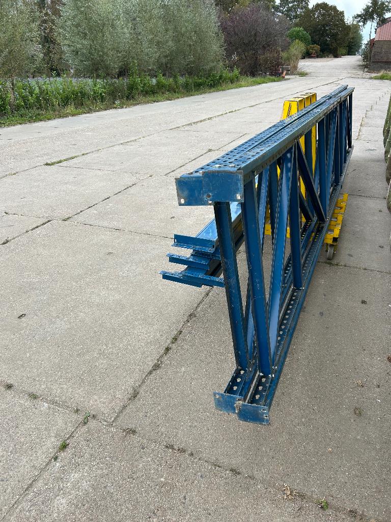 Pallet stelling blauw, Ophalen, Gebruikt