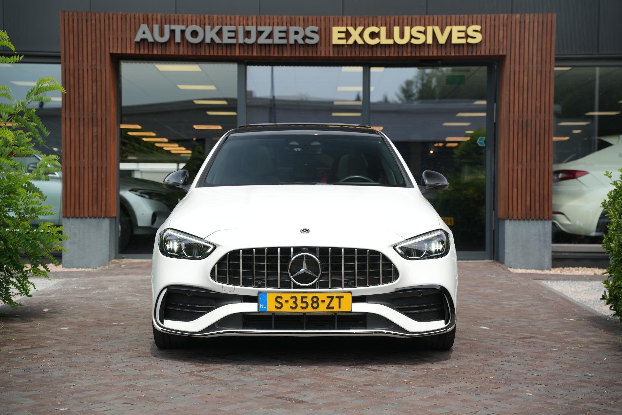 Mercedes-Benz C-klasse 300 e AMG Line Limited Pano C63 Look, Auto's, Automaat, Achterwielaandrijving, 4 cilinders, Leder en Stof