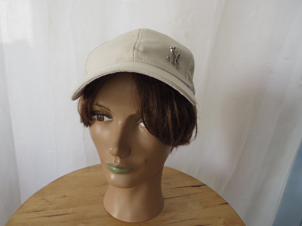 beige NY pet van castel one, Pet, Castel one, Gedragen, One size fits all