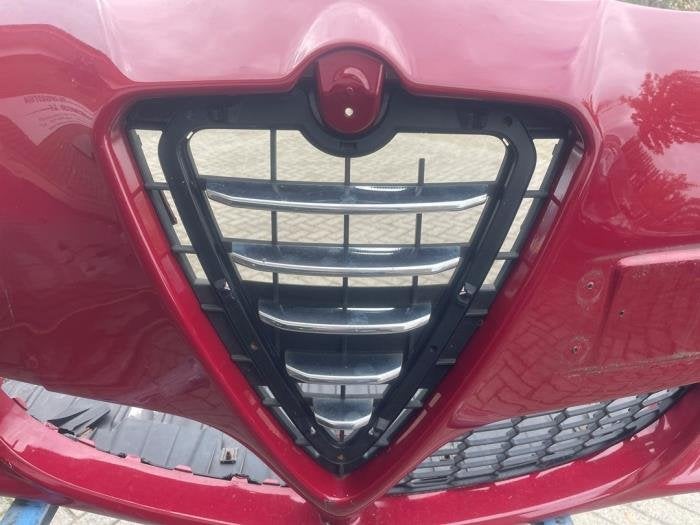 Voorbumper van een Alfa Romeo Giulietta, Gebruikt, -, Verzenden, -