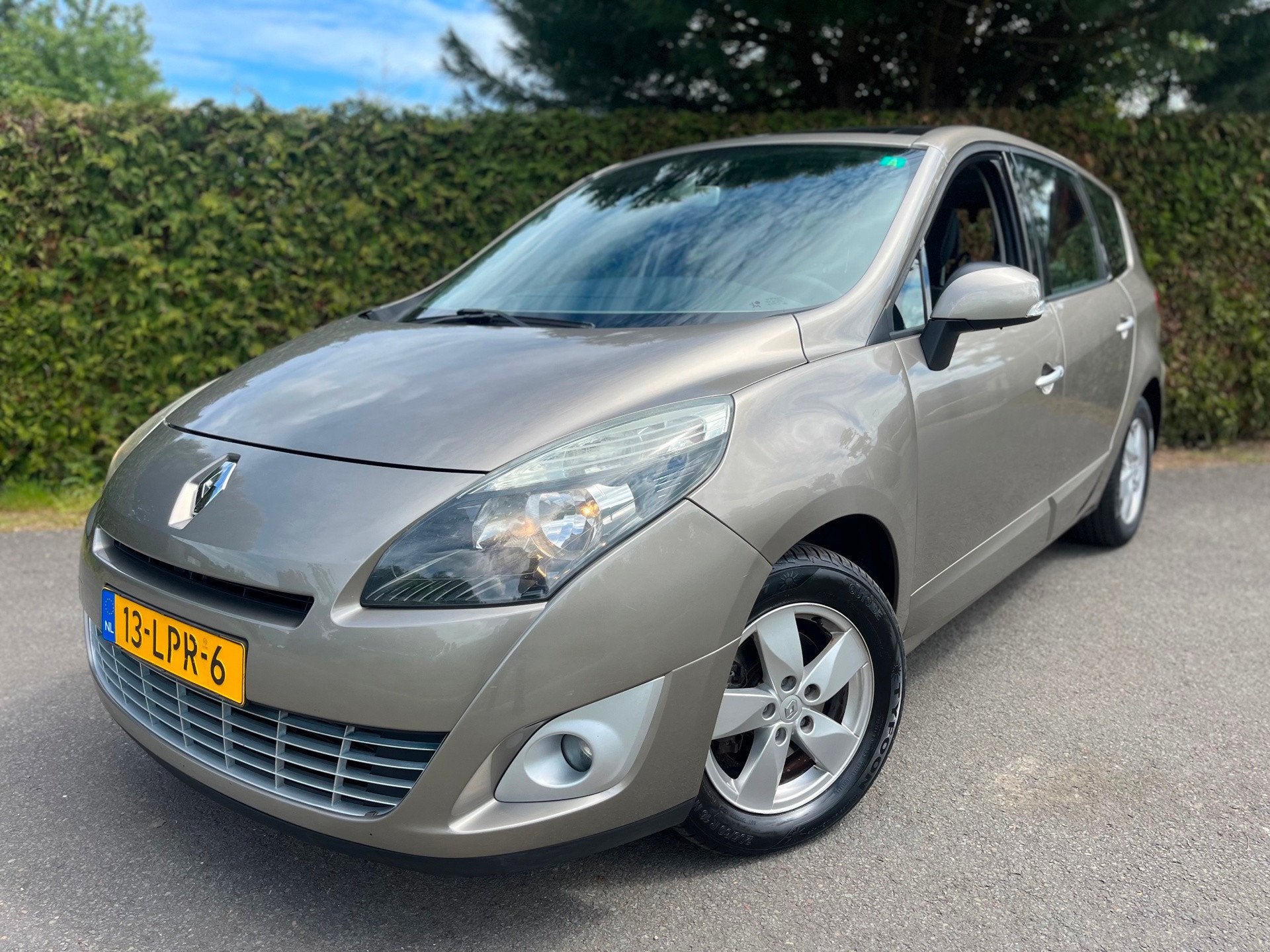 Renault Grand Scénic 1.4 TCe Dynamique PANORAMADAK NAVIGATI, Voorwielaandrijving, Stof, Gebruikt, Zwart