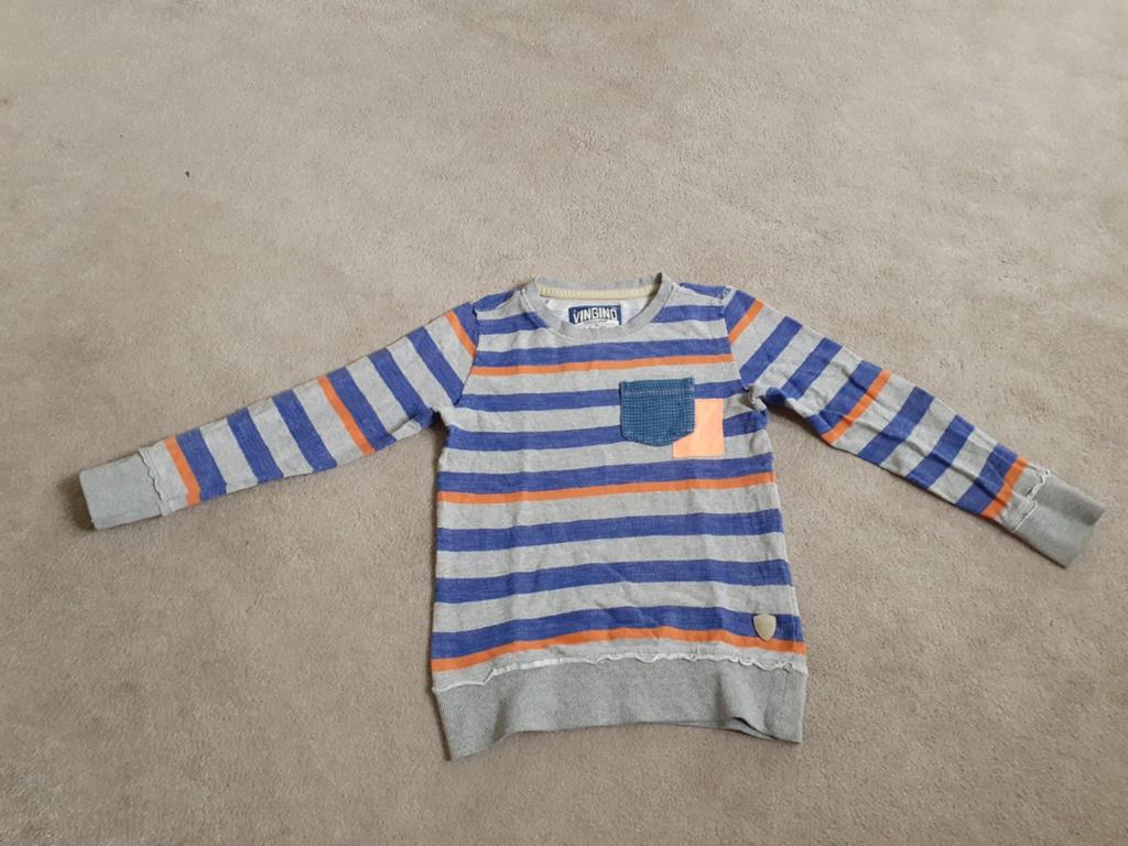 Vingino trui maat 4 =104 grijs oranje blauw, Kinderen en Baby's, Kinderkleding | Maat 104, Trui of Vest, Ophalen of Verzenden