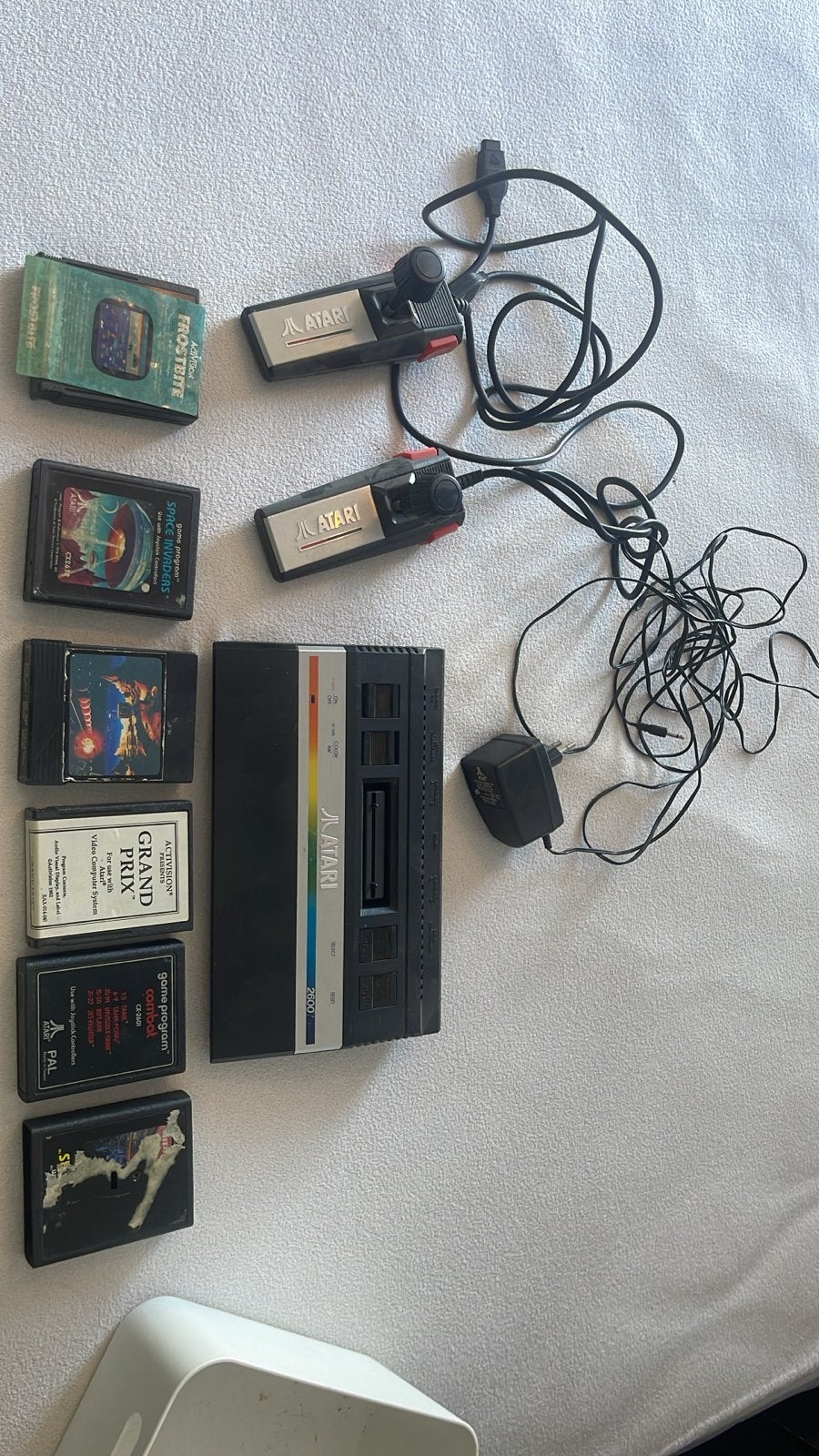 Atari 2600JR 87 console met 2 controllers en 6 games, Met 2 controllers, Ophalen of Verzenden, Atari 2600, Gebruikt