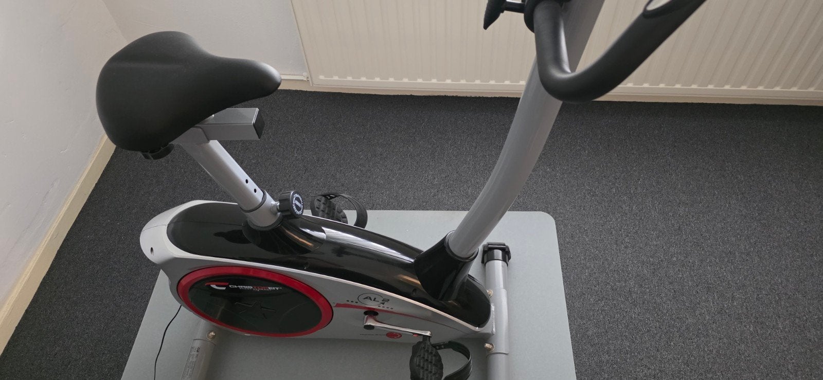Hometrainer - Cardio training - Zo goed als nieuw, Ophalen, Aluminium, Zo goed als nieuw, Benen