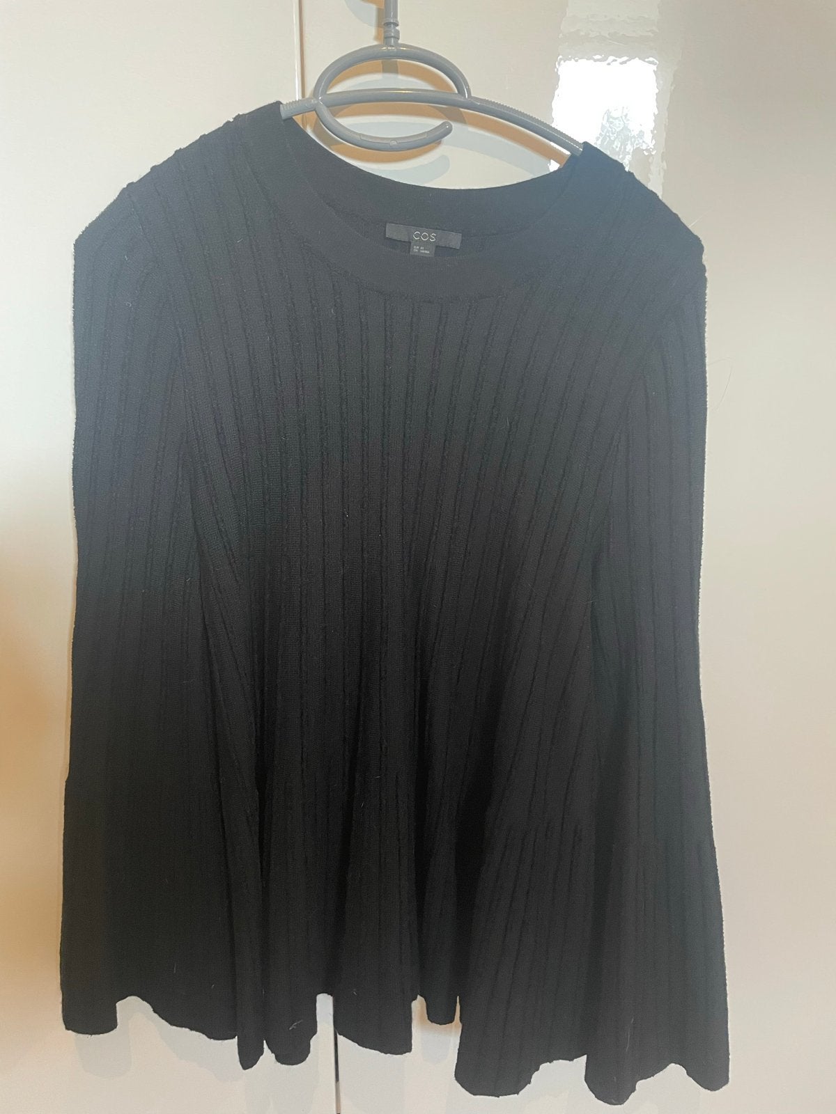 COS Zwarte Ribgebreide Trui, Kleding | Dames, Ophalen of Verzenden, Zo goed als nieuw, Maat 34 (XS) of kleiner, Zwart