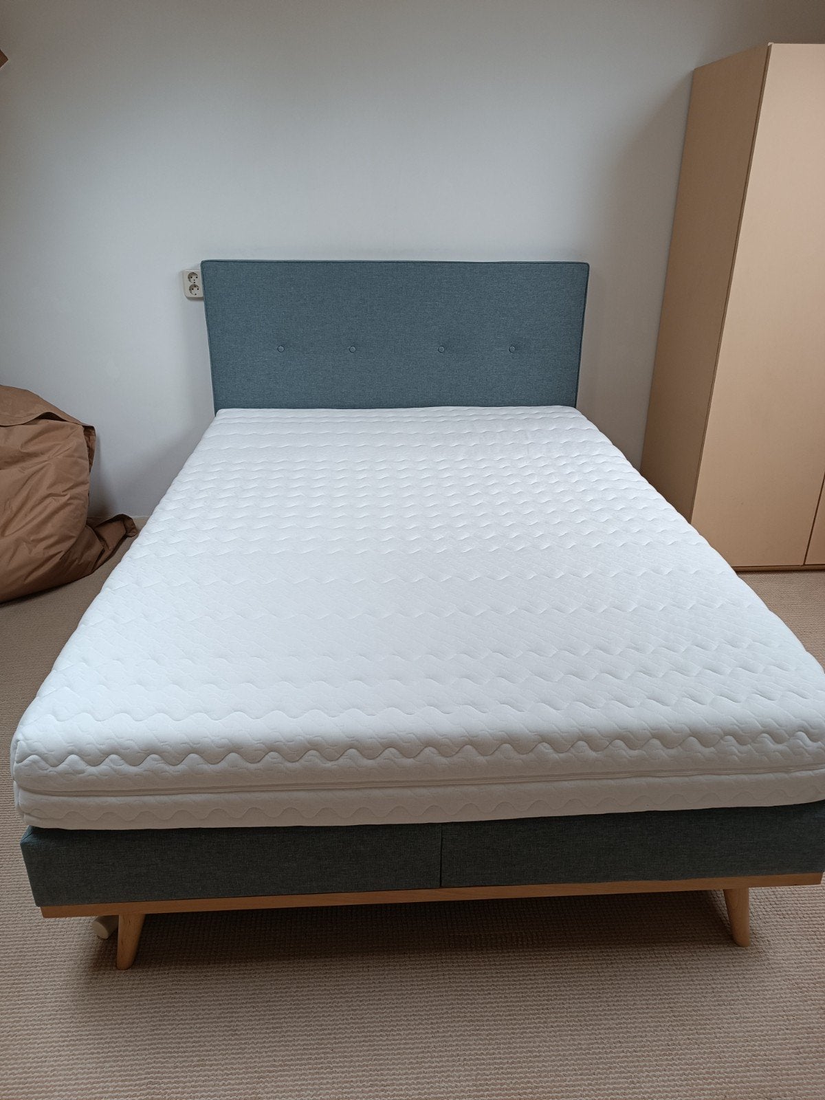 Boxspring blauw/richting grijs, Huis en Inrichting, Ophalen, Blauw, 140 cm, 200 cm
