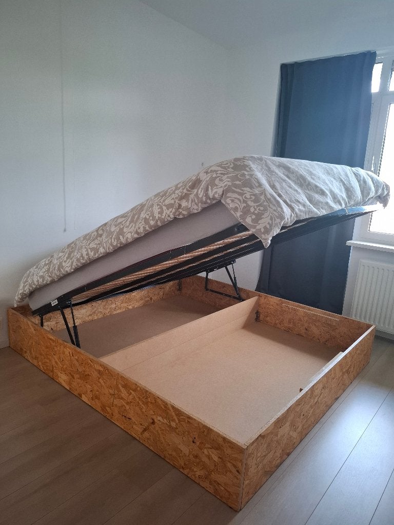 Bed with storage / Tweepersoonsbed 180x200 cm, Ophalen, Gebruikt, Tweepersoons, 180 cm