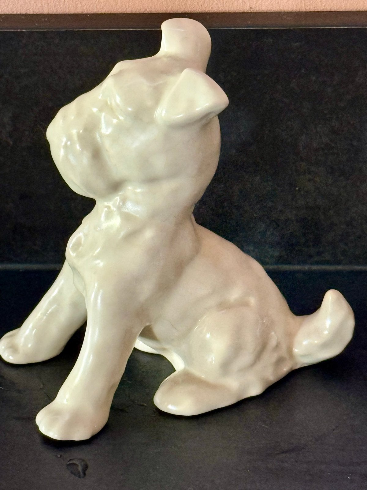 Zeldzaam Gouds Plateel Hondje - Koninklijke Plateelbakkerij, Ophalen of Verzenden