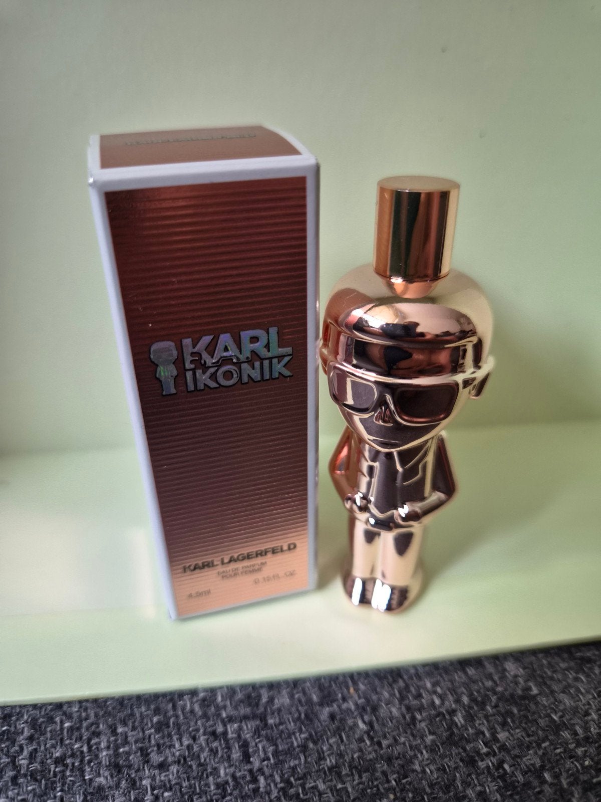 Karl Lagerfeld Ikonik eau de parfum miniatuur 4,5ml femme, Ophalen of Verzenden, Nieuw