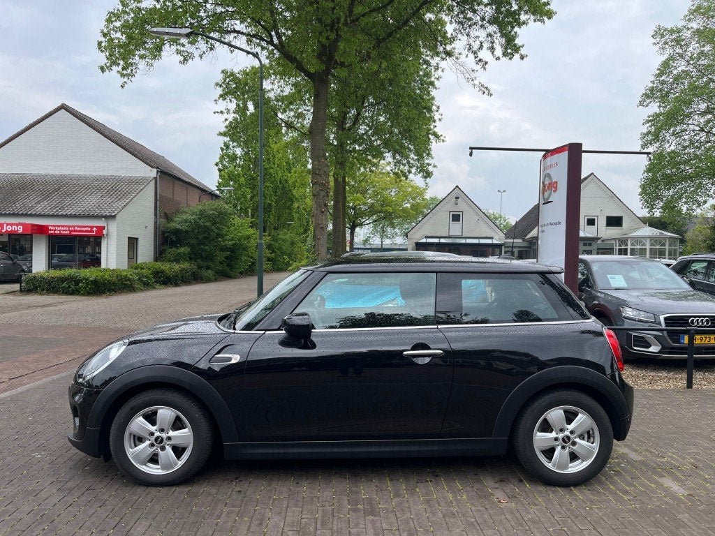 Mini COOPER 1.5 COOPER PEPPER 136PK / CARPLAY / CRUISE CTR., Voorwielaandrijving, 136 pk, Gebruikt, Euro 6