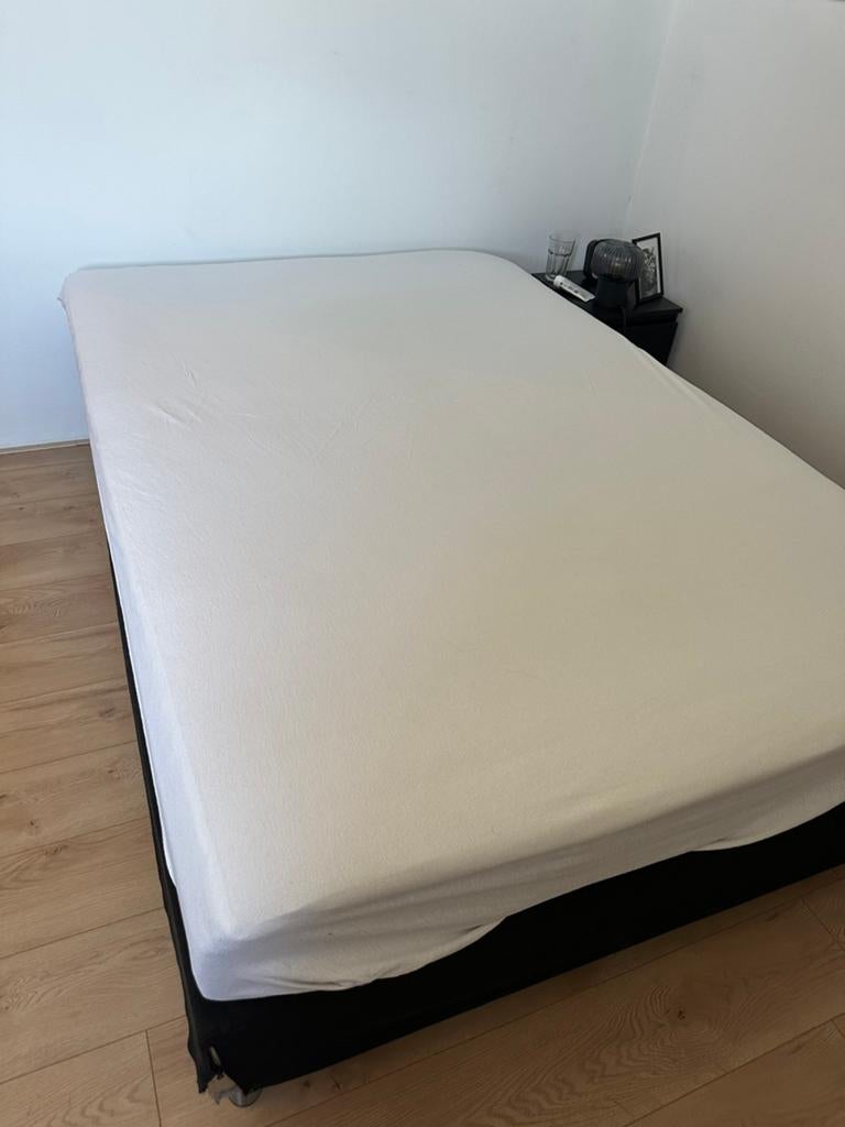 Bed + matras. Boxspring in twee delen - 140 breed, 200 lang, Ophalen, Gebruikt, Tweepersoons, 140 cm