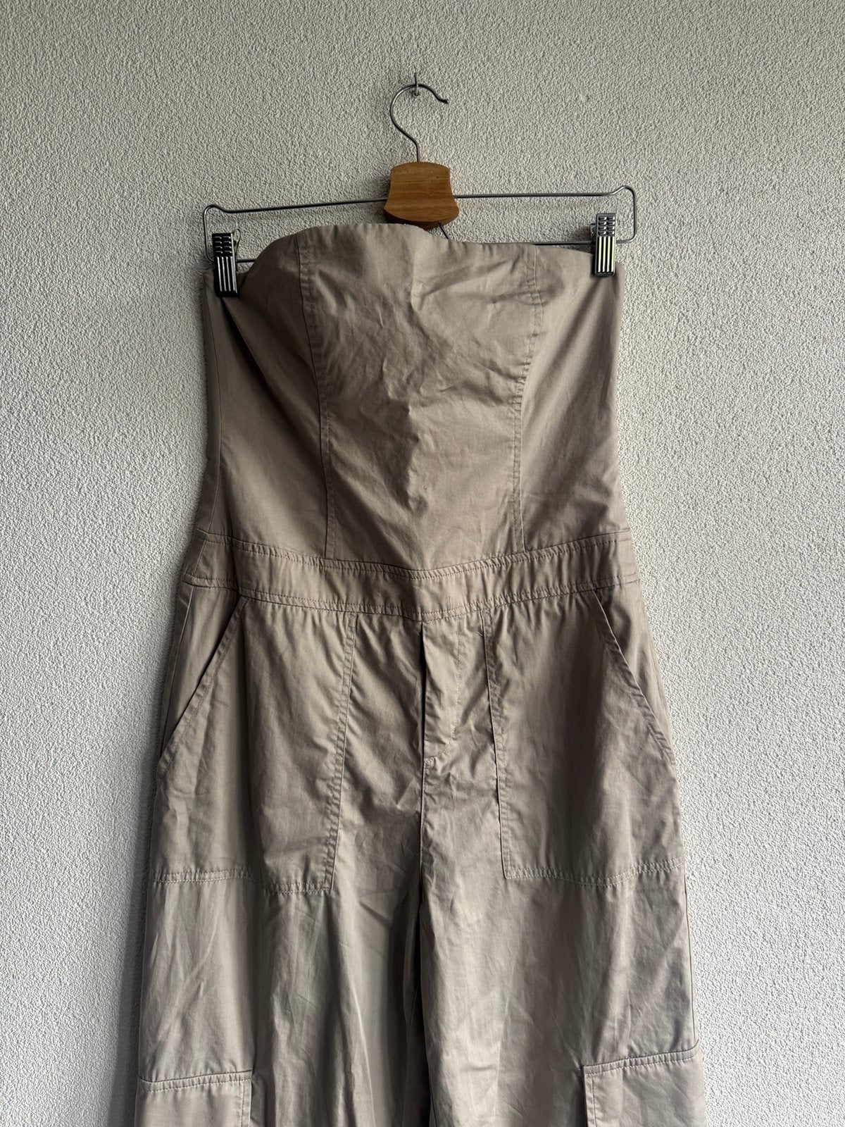 Zara beige khaki cargo style jumpsuit, Kleding | Dames, Jumpsuits, Maat 38/40 (M), Beige, Zara, Ophalen of Verzenden