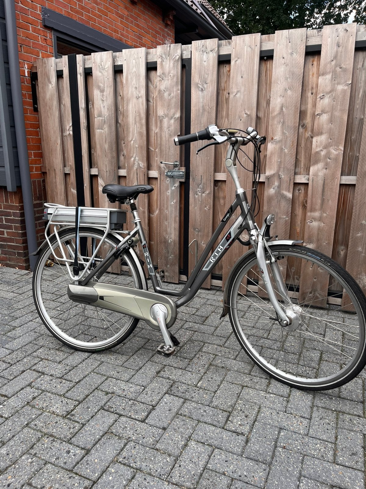Elektrische damesfiets (RIH omega) in goede staat, Zo goed als nieuw, 47 tot 51 cm, 50 km per accu of meer, Ophalen