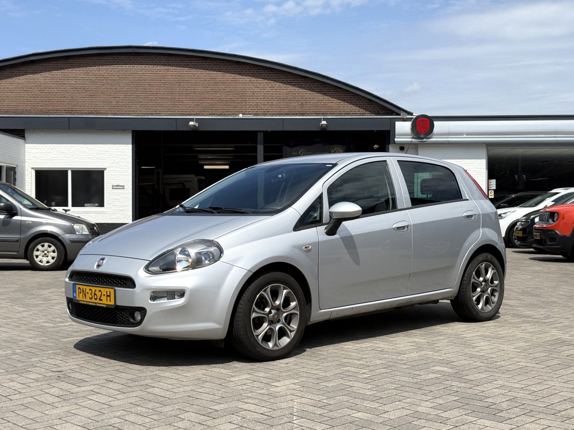Fiat Punto Evo Sempre 0.9 TwA (bj 2017), Voorwielaandrijving, Gebruikt, 49 €/maand, Origineel Nederlands
