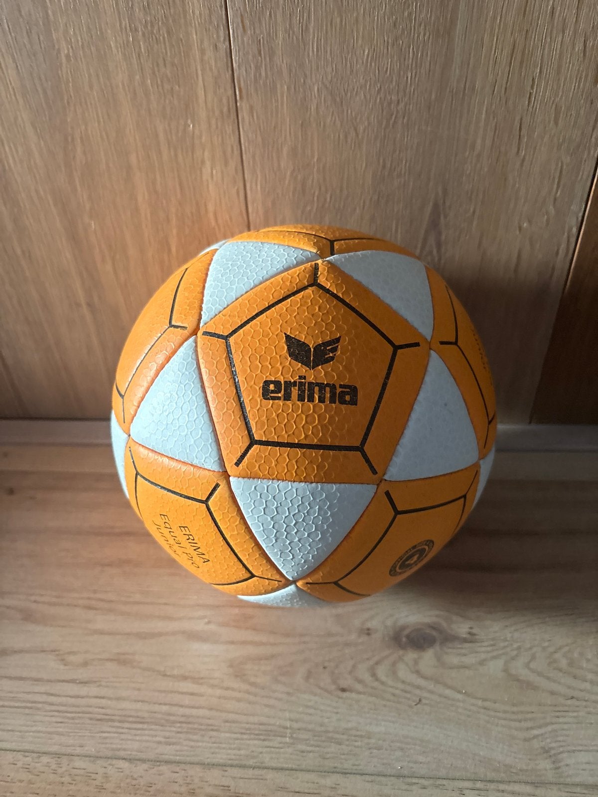 2x Erima Equal Pro Junior Korfbal maat 4, Ophalen, Zo goed als nieuw, Bal