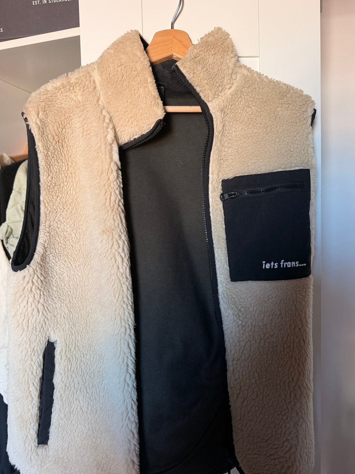 Iets Frans... teddy gilet - Zo goed als nieuw, Kleding | Dames, Bodywarmers, Ophalen of Verzenden, Zo goed als nieuw, Maat 36 (S)