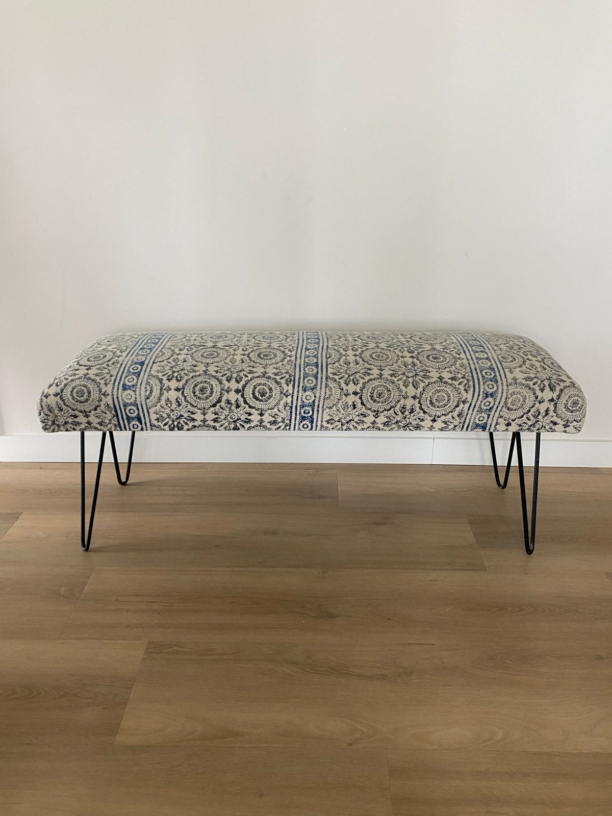 MySons Stoffen Bankje met Bloemenprint - Zo goed als nieuw, Huis en Inrichting, Banken | Voetenbanken en Poefen, Ophalen, 100 tot 125 cm