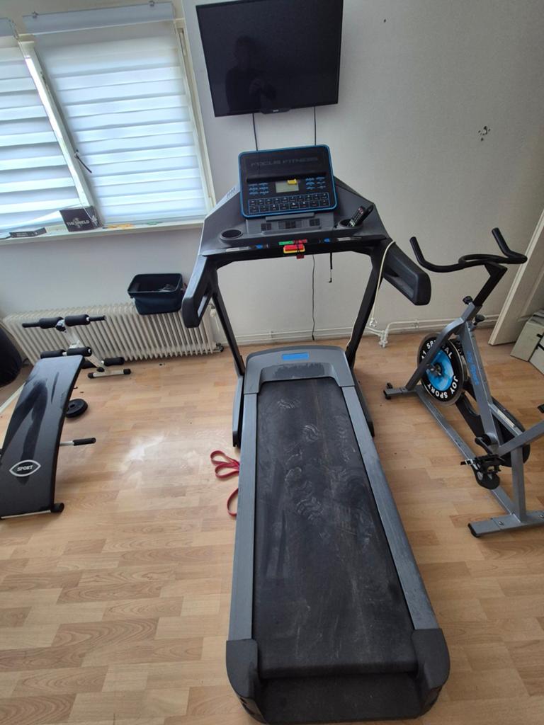 Te koop: Focus Fitness Jet 9 iPlus Loopband. ***ZGAN***, Sport en Fitness, Fitnessapparatuur, Ophalen, Overige materialen, Zo goed als nieuw
