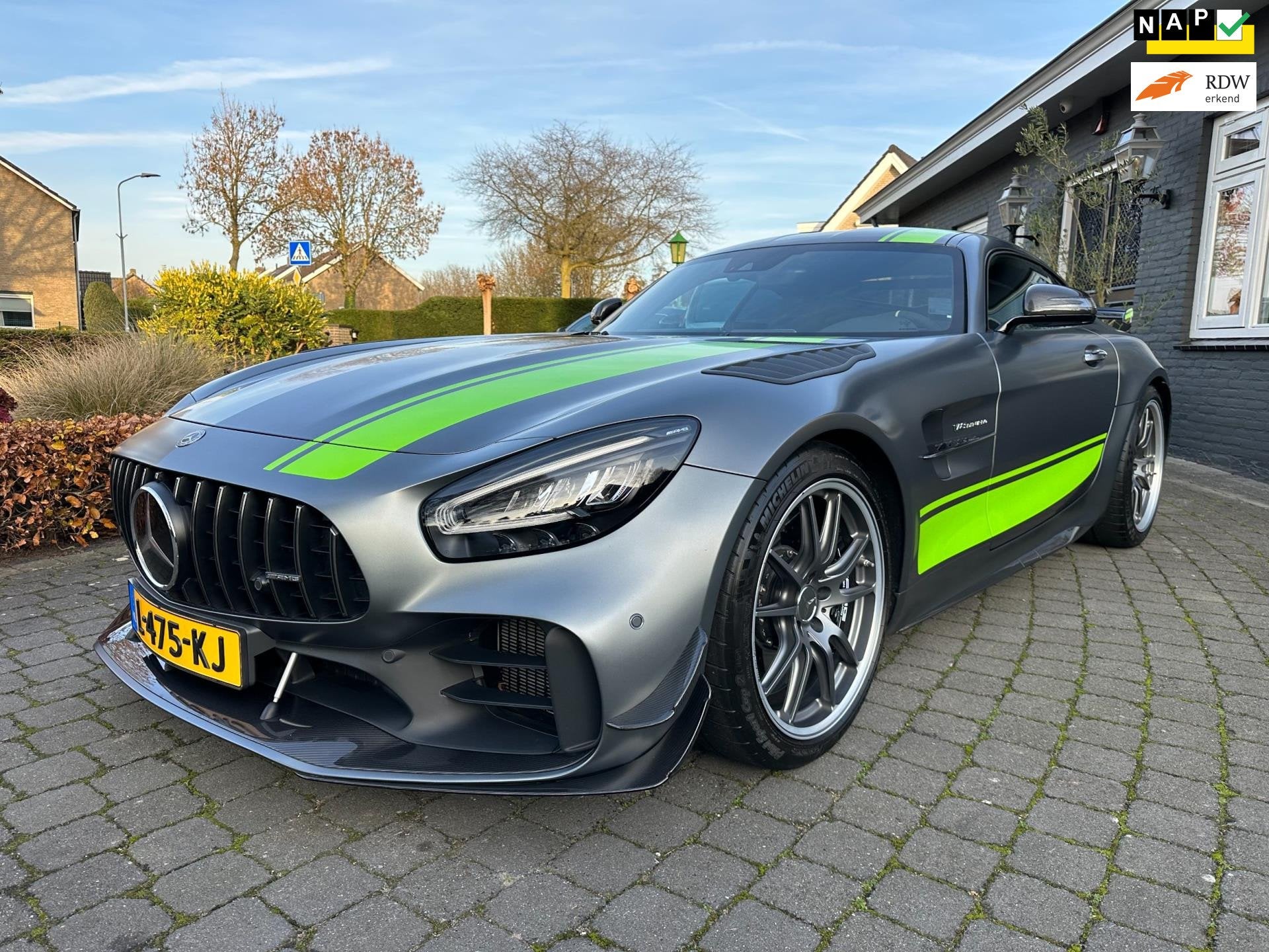 Mercedes-Benz AMG GT 4.0 R Pro 1/750 Org NL, Auto's, Automaat, Dealer onderhouden, Achterwielaandrijving, Gebruikt