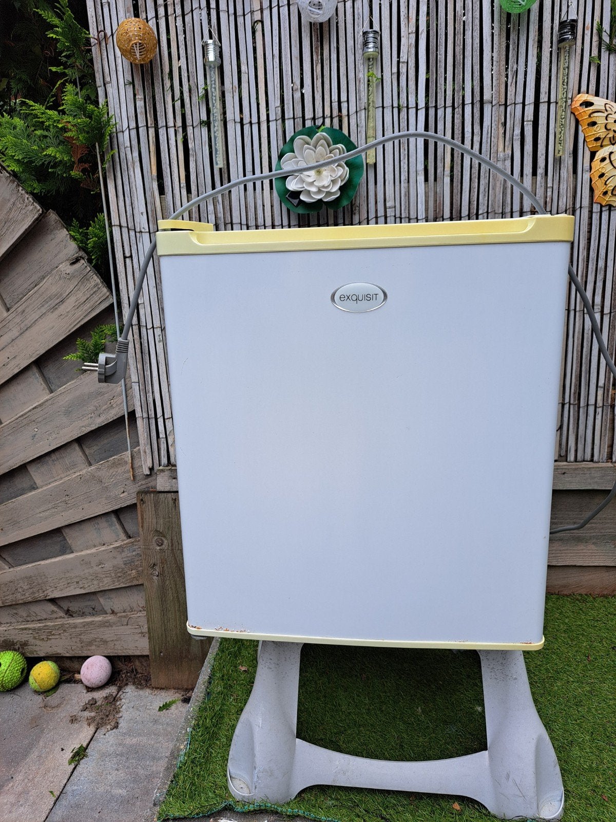 Exquisit A+ Tafelmodel Koelkast - Compact en Energiezui, Ophalen, Minder dan 75 liter, Energieklasse A of zuiniger, Zonder vriesvak