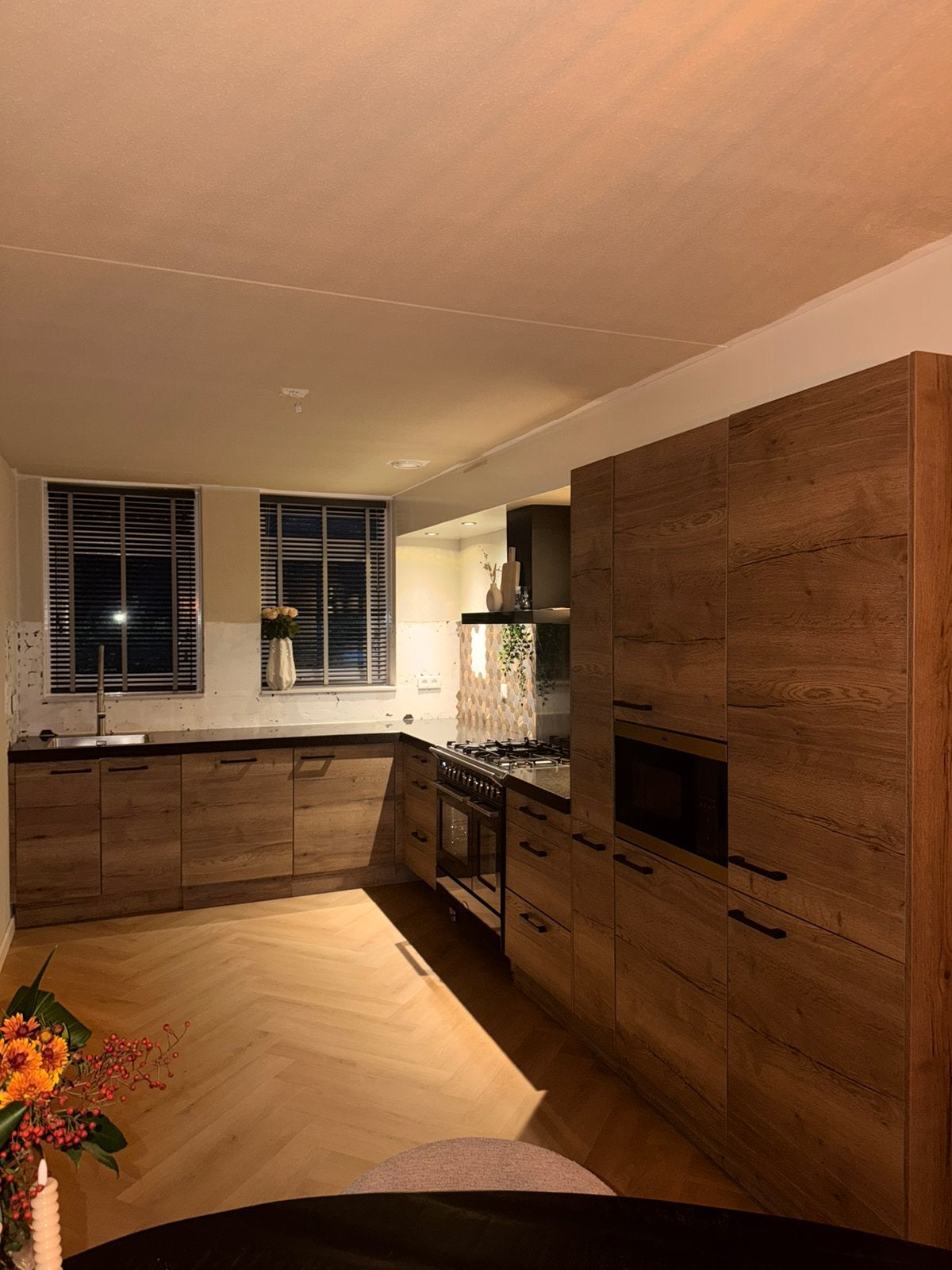 Luxe keuken uit 2022 met AEG apparatuur/Boretti gasfornuis, Ophalen, Gebruikt, Bruin, Hoekkeuken