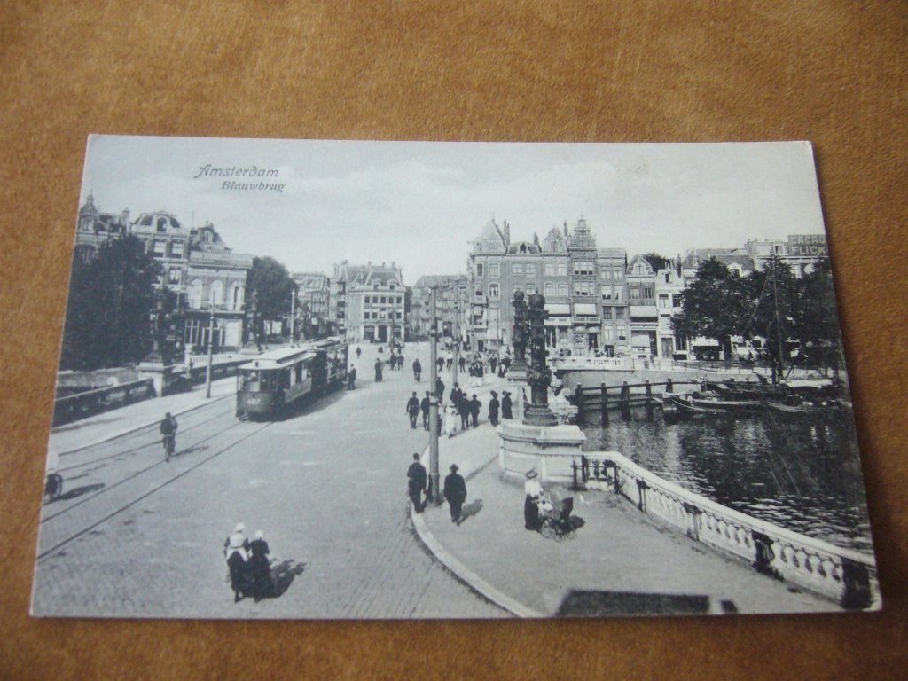 AMSTERDAM  =  BLAUWBRUG  MET TRAM, Ophalen of Verzenden, 1920 tot 1940, Ongelopen, Noord-Holland