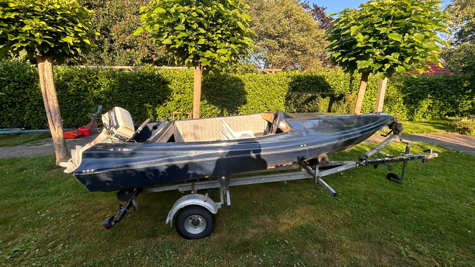 Speedboot met 6pk buitenboordmotor en trailer, Ophalen, Gebruikt, 6 pk, Buitenboordmotor