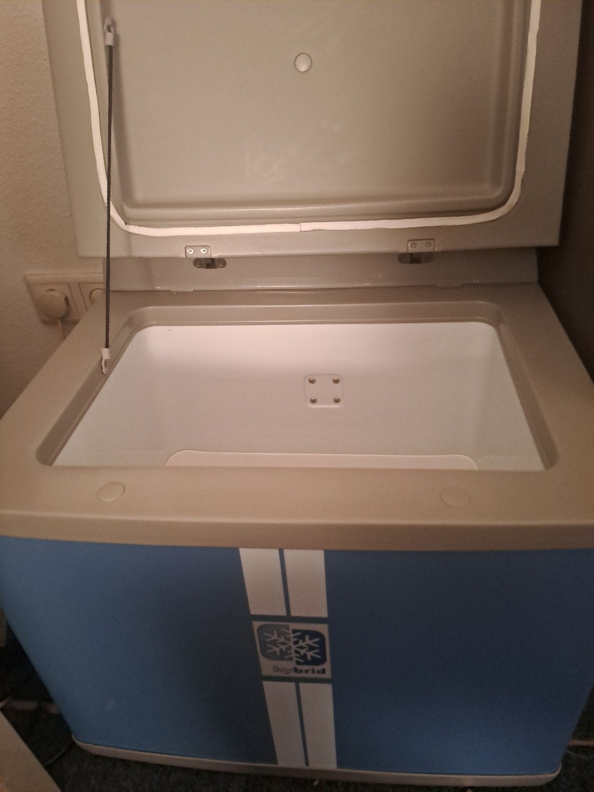 Mobicool Koelbox/Vriesbox 220V/Auto Aansluiting, Ophalen, Gebruikt, Koelbox, Compressor