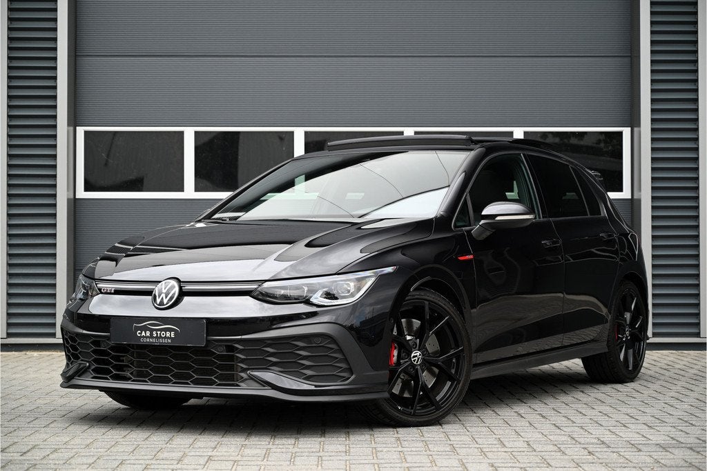 Volkswagen Golf 2.0 TSI GTI CLUBSPORT 300 PK / PANO / IQ LIG, Auto's, Volkswagen, Gebruikt, Euro 6, 4 cilinders, 1984 cc