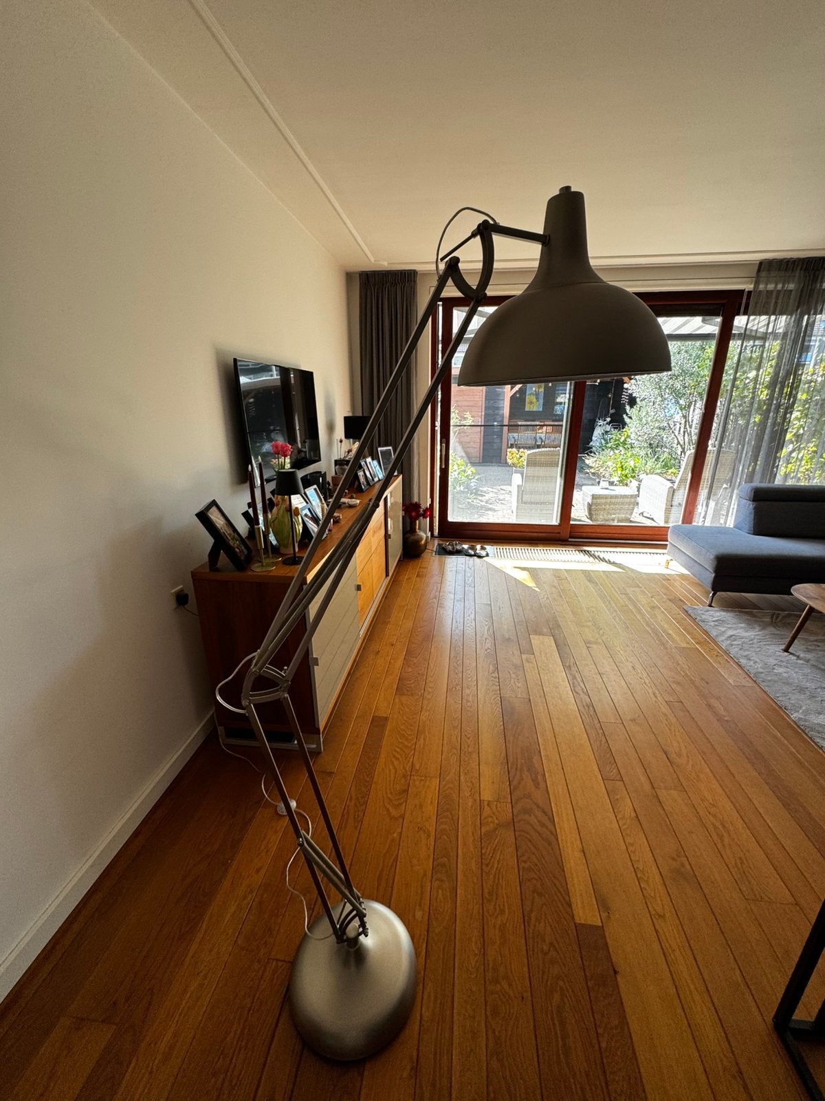 Te koop mooie vloerlamp, Ophalen, Zo goed als nieuw, Metaal, Modern