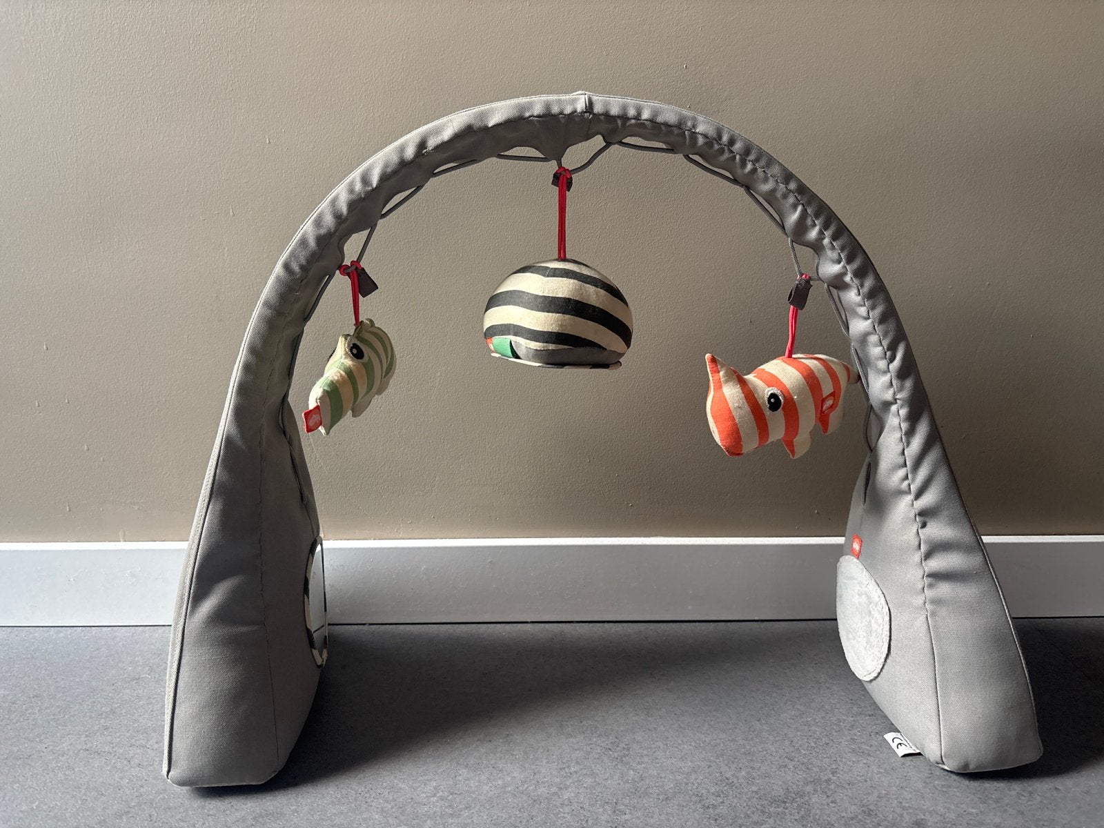 Done by Deer Babygym met speeltjes, Ophalen, Zo goed als nieuw, Babygym