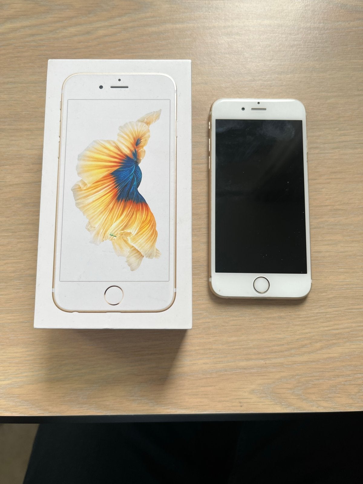 iPhone 6S Goud 16GB - met doos, Telecommunicatie, 16 GB, Ophalen of Verzenden, Zo goed als nieuw, Zonder simlock