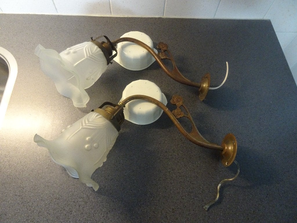 Art Nouveau. Paar wandlampjes. 1x chip aan rokkapje., Ophalen of Verzenden