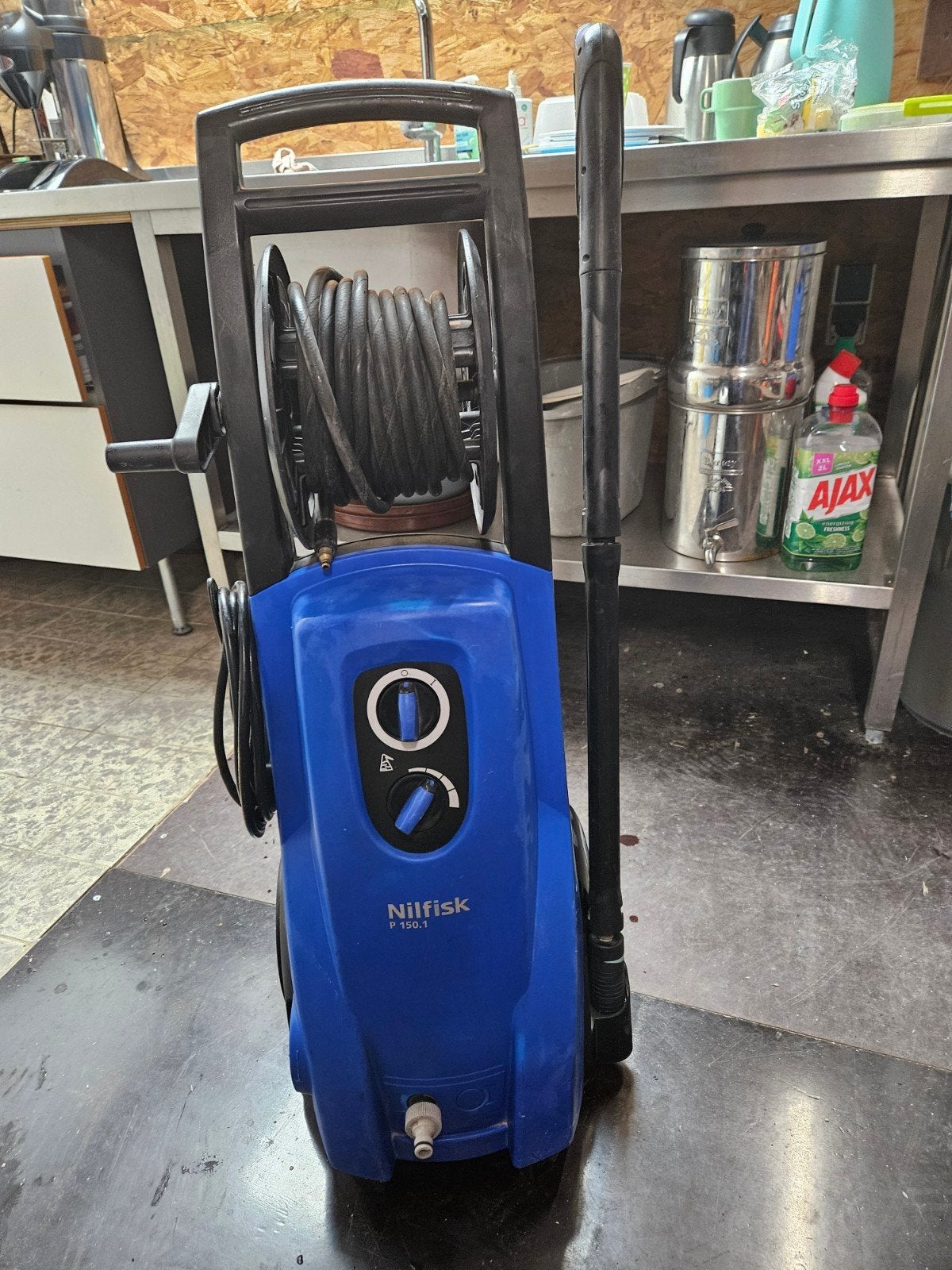 Nilfisk Hogedrukreiniger 150 bar, Tuin en Terras, Hogedrukreinigers, Ophalen, Zo goed als nieuw, Elektrisch