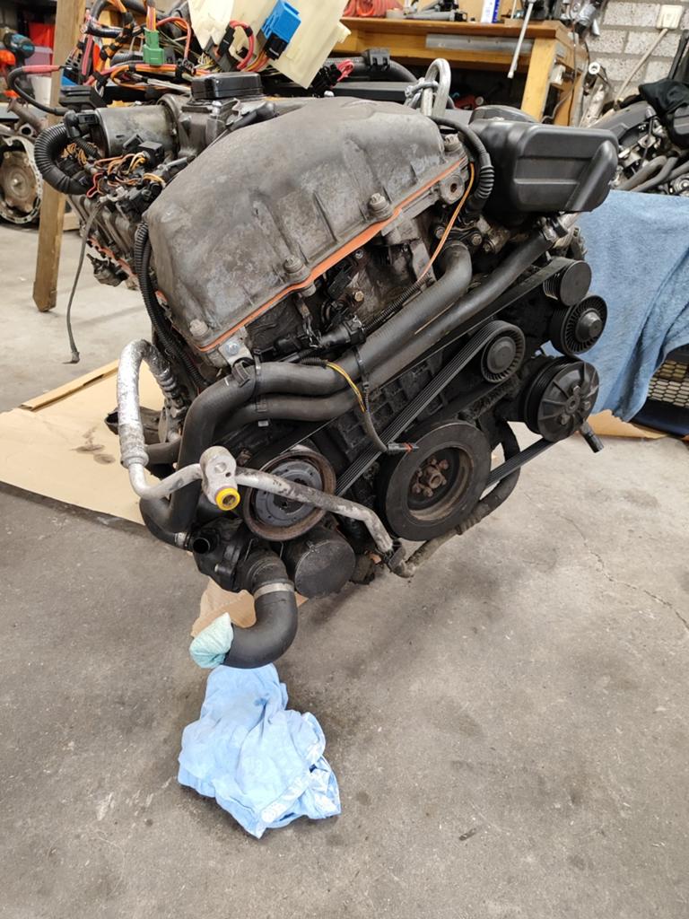 2X Defecte N52B25A N52 N52B25 motor motorblok E90 E91 E60, Auto-onderdelen, Ophalen