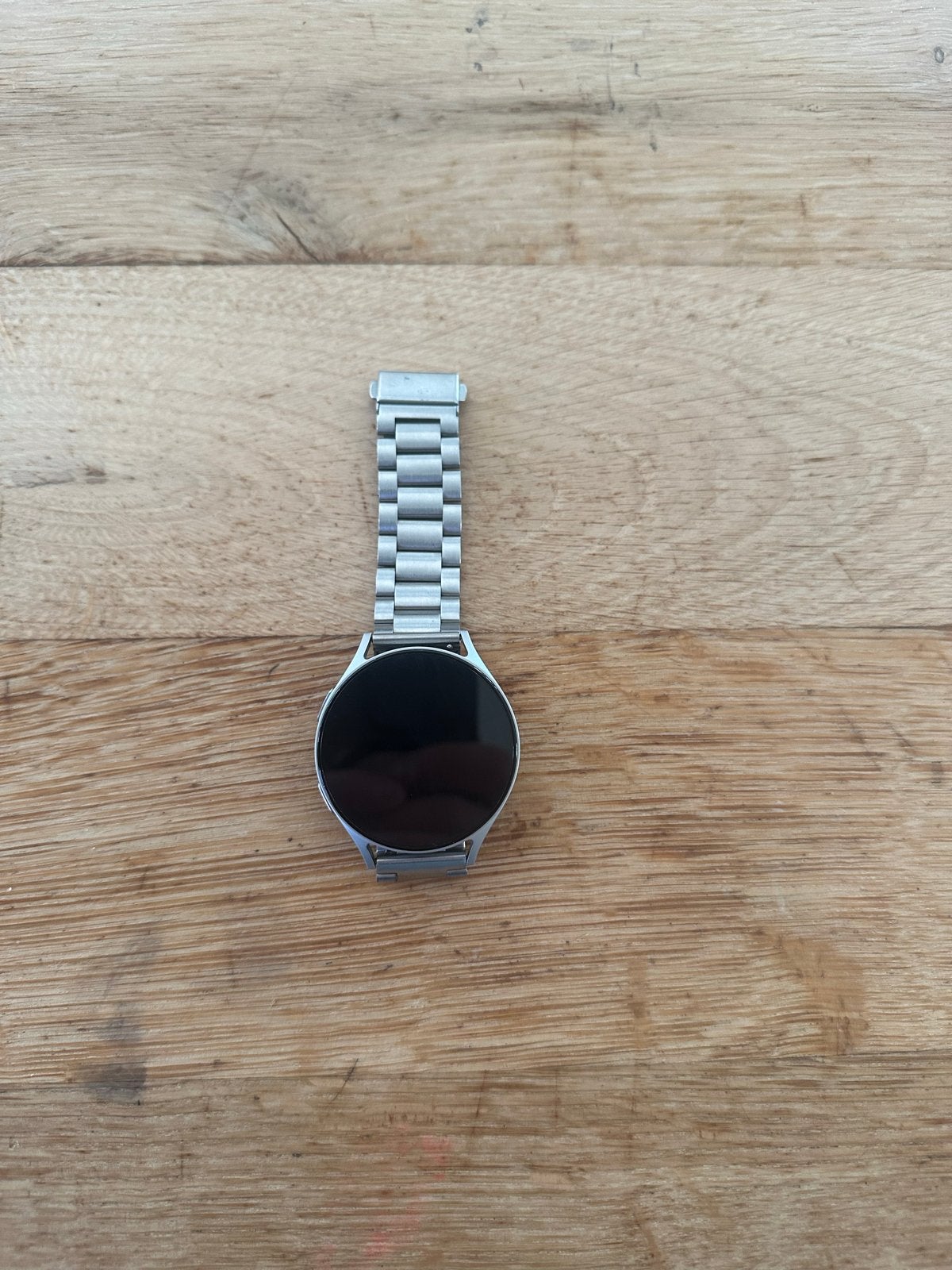 Samsung Galaxy Watch 7 - Zilver met metalen band, Sieraden, Tassen en Uiterlijk, Smartwatches, Afstand, Ophalen of Verzenden, Zo goed als nieuw