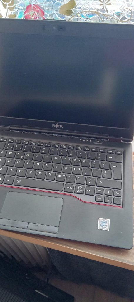 stuk fujitsu lifebook U729 onderdelen, Computers en Software, Windows Laptops, 256 GB, 2 tot 3 Ghz, 8 GB, Intel Core i3-8145U