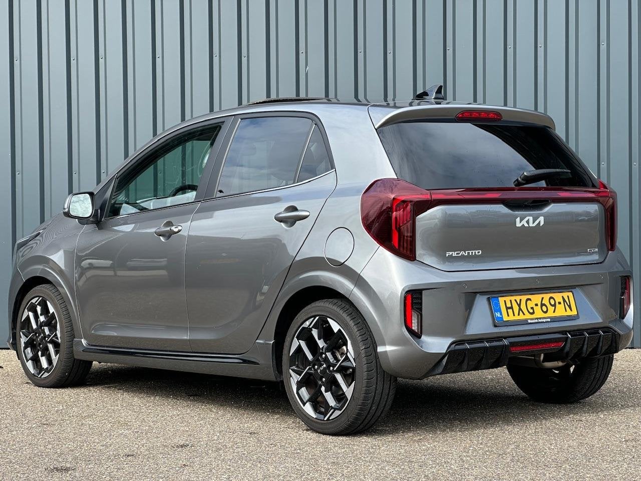 Kia Picanto GT-Line I Schuifkanteldak I Stoel/Stuurverwarmin, Voorwielaandrijving, Stof, 4 stoelen, Origineel Nederlands