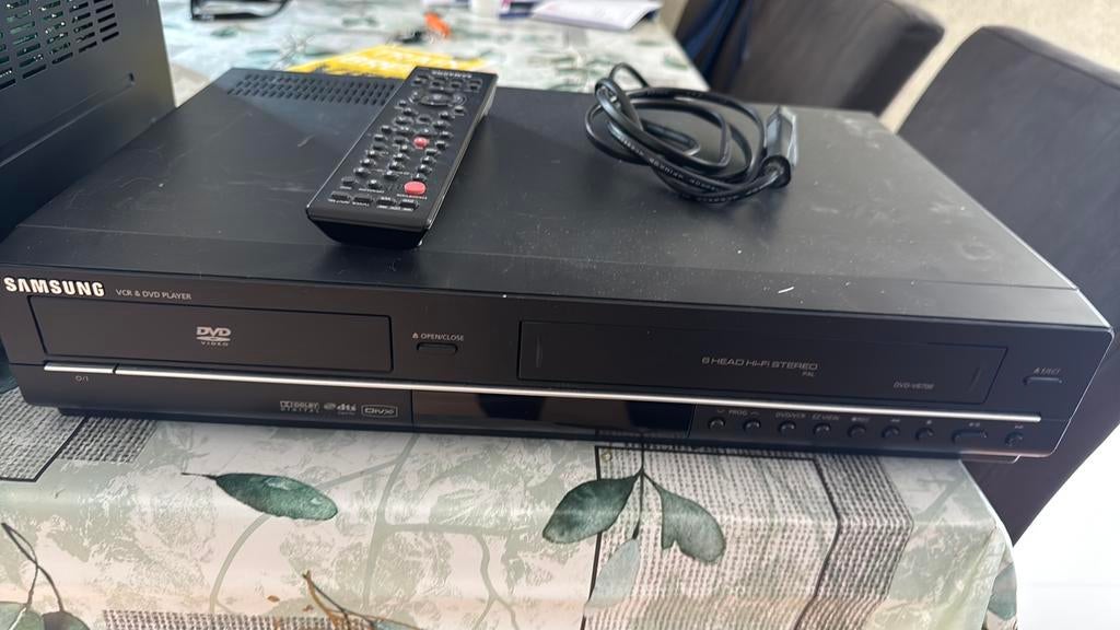 Samsung dvd speler V6700, Ophalen, Gebruikt, Overige merken, Dvd-speler